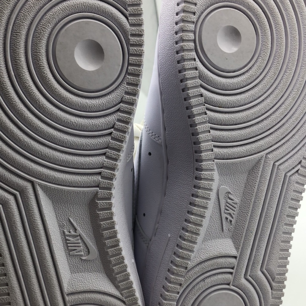 Men’s Nike AF1 ‘07 CW2288-111 USED Size 8.5 - Picture 12 of 16